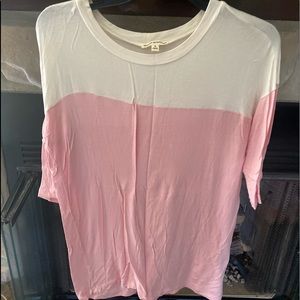 Zenana Outfitters - White & pink shirt - medium $10.00